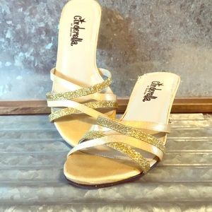 Ladies size 4 low heel (fits size 2 children’s)